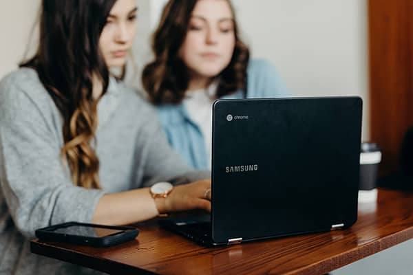 Marking-the-difference-between-right-and-wrong-WP-unsplash- compressed 600x400px
